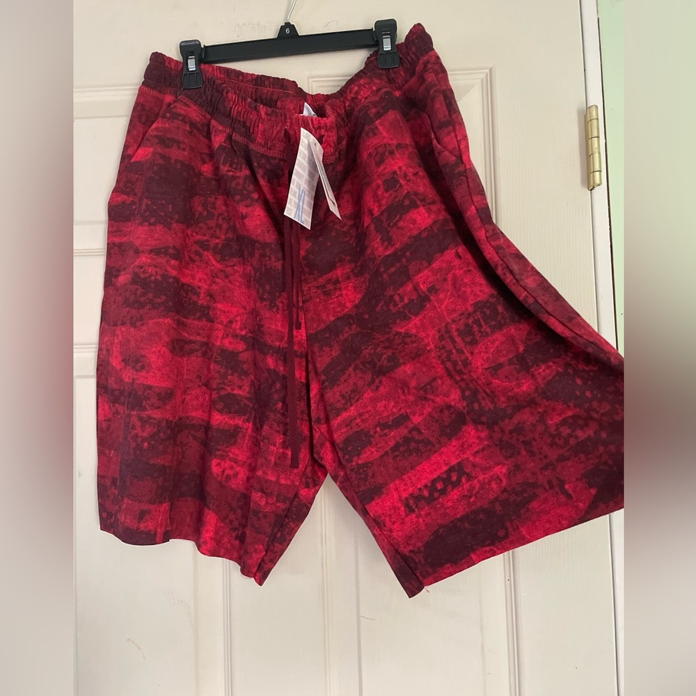 Women’s NWT short